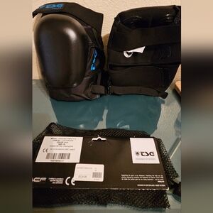 BRAND NEW / TSG Skate Knee Pads
